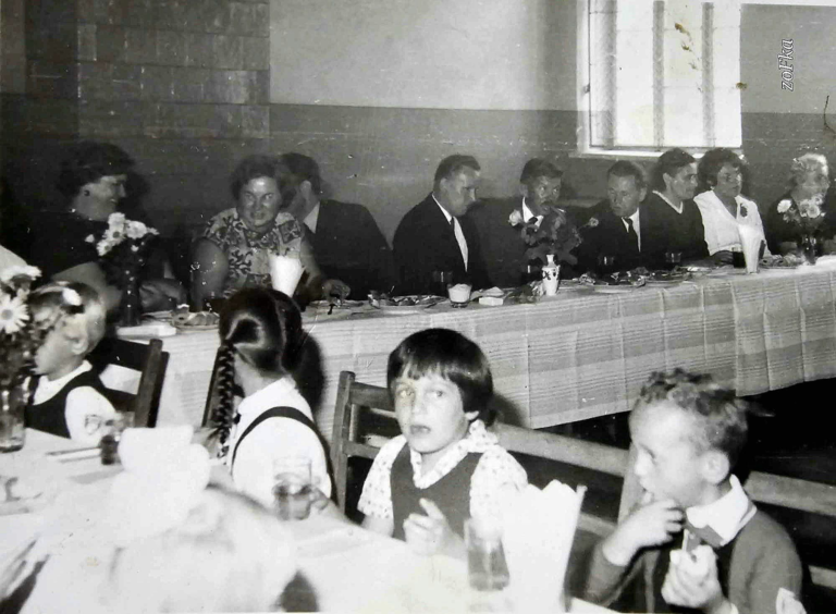 Przyjęcie do pierwszej klasy szkoły podstawowej w Głogowie.