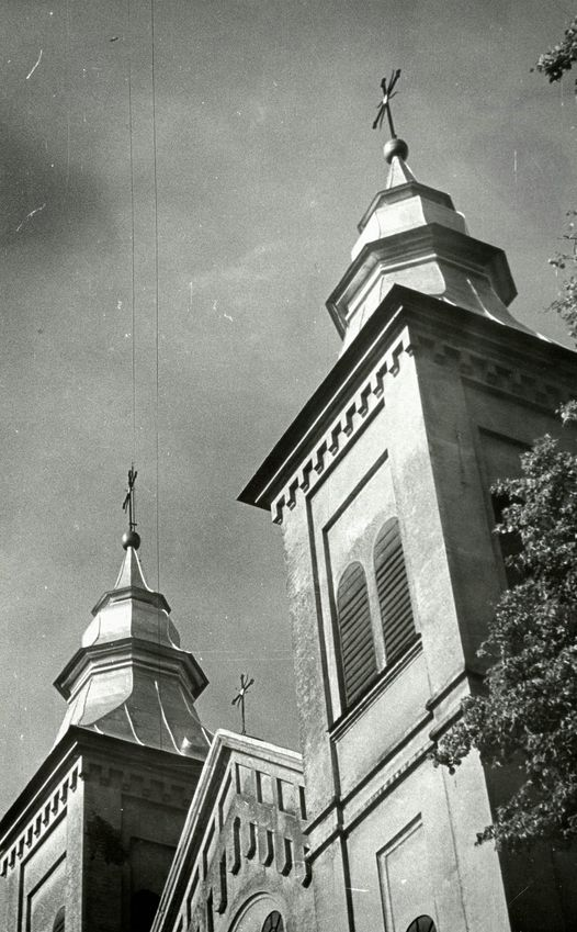 Dzwonnice kościoła parafialnego pw. Trójcy Przenajświętszej w Głogowie.