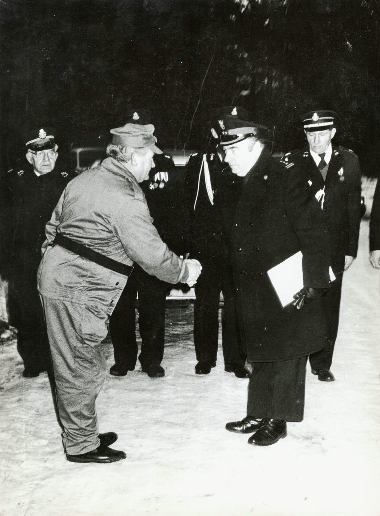 Uroczystość przekazania samochodu pożarniczego marki „Żuk” dla OSP Janciówka.