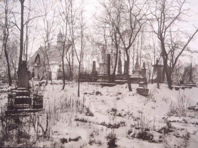 Strachy na noc… czyli cmentarz Głogowski dawno, dawno temu…