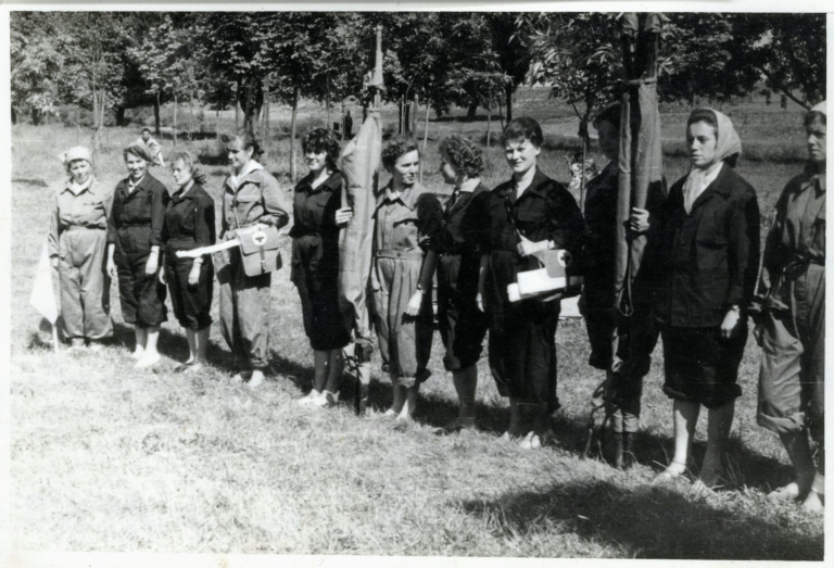 Pamiątkowe zdjęcie pań z Głogowa na uroczystości w Rzeszowie.